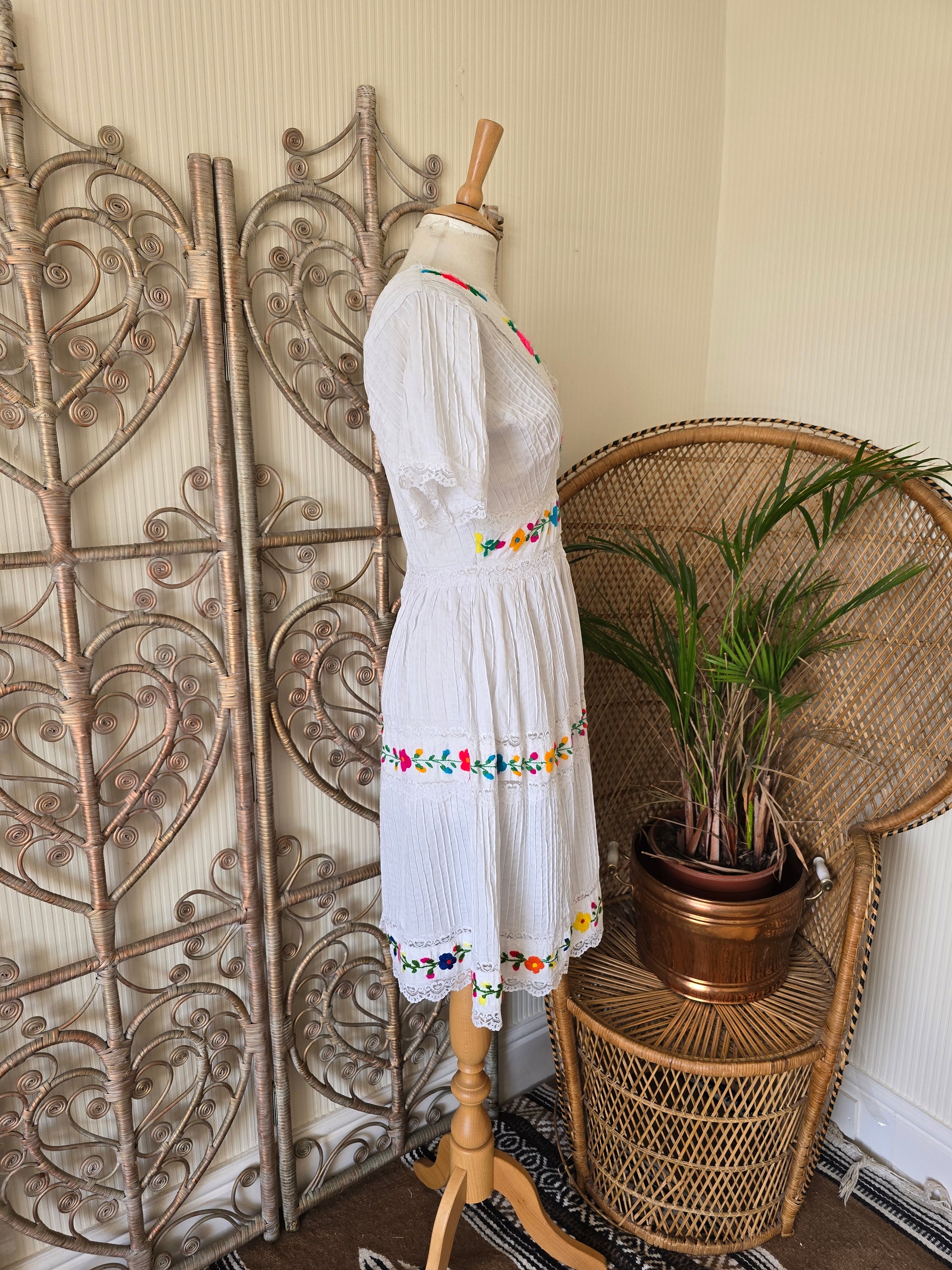 vintage mexican dress Vintage mexican dress – Sapphire and Sixpence