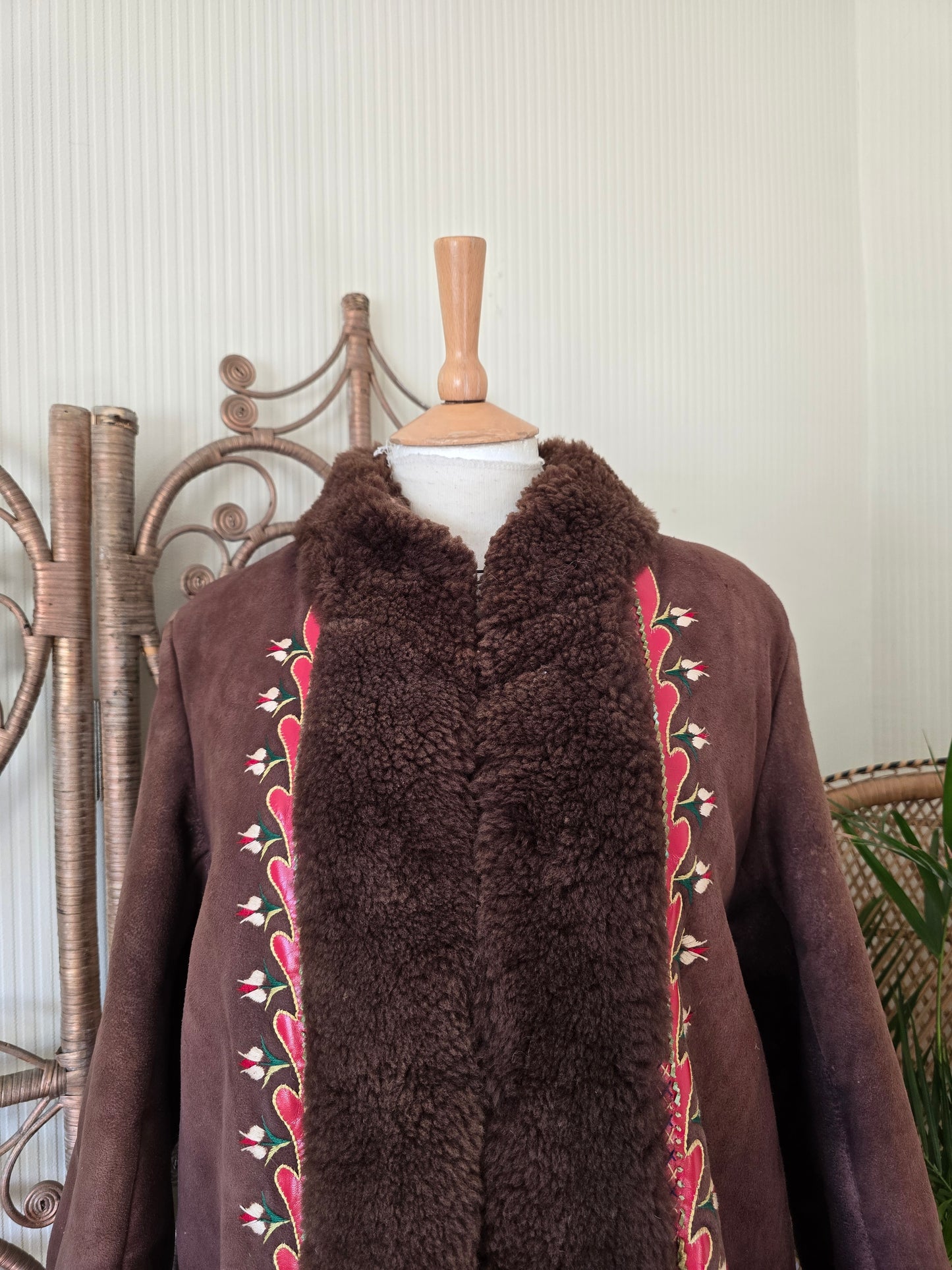 Vintage embroidered sheepskin Polish coat