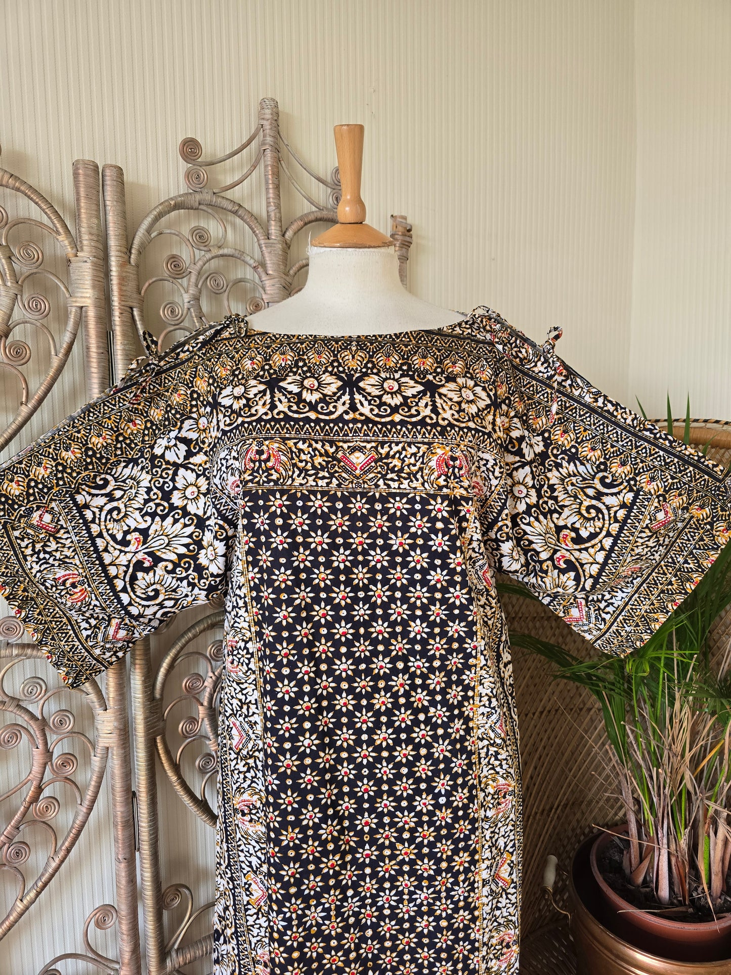 Vintage kaftan maxi dress