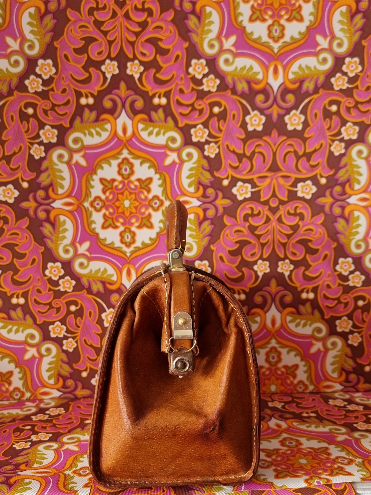 Vintage brown leather briefcase hand bag