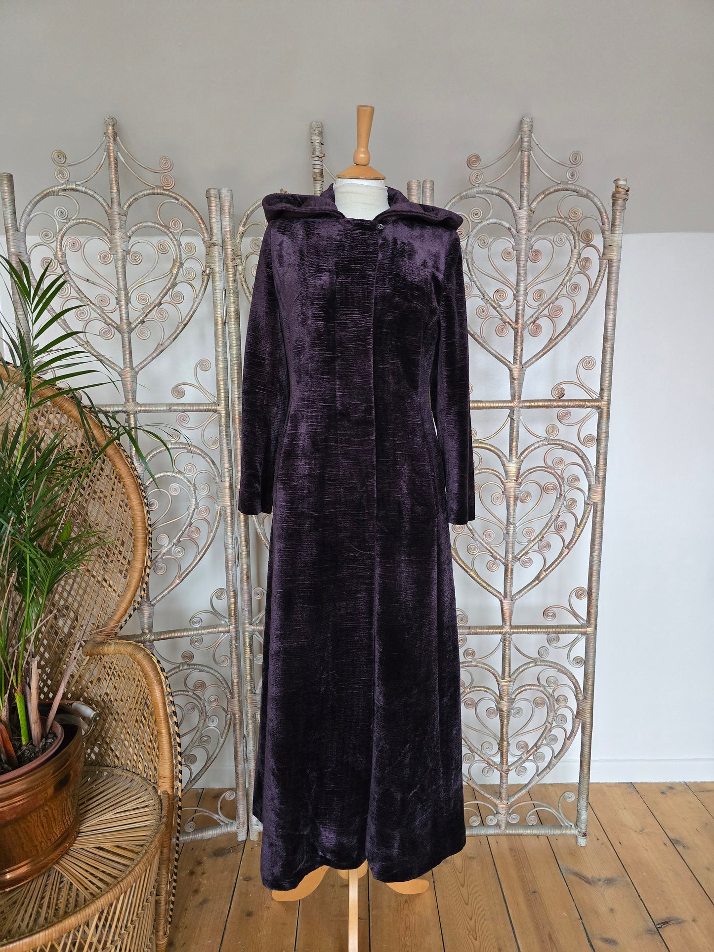 Vintage hooded Chenille 70s coat