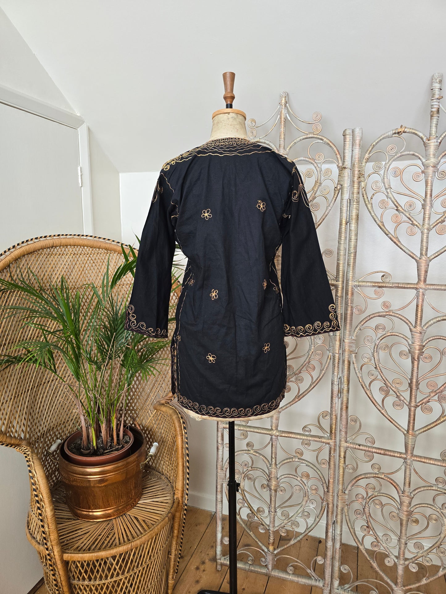 Vintage embroidered kaftan tunic