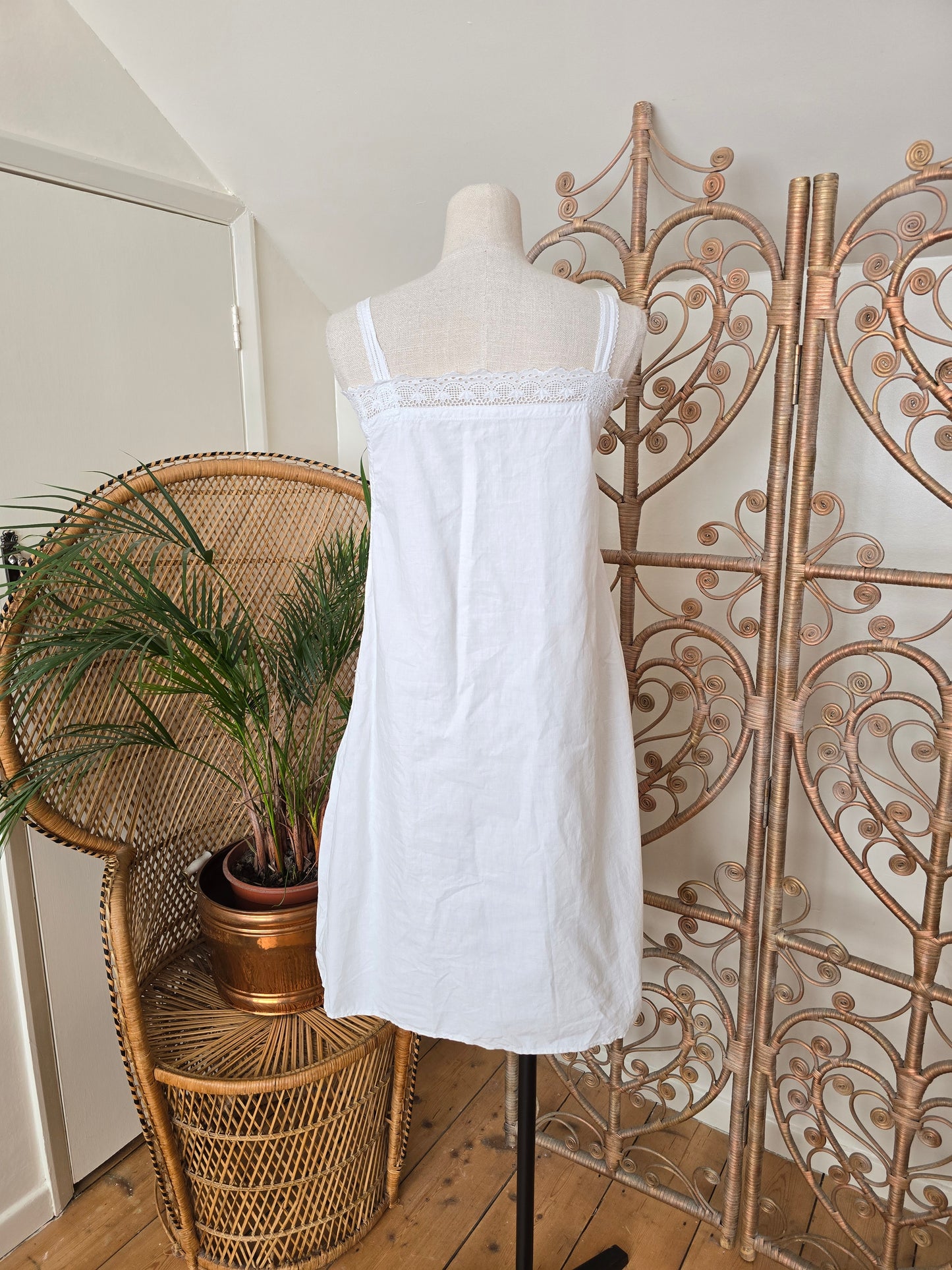 Antique cotton slip