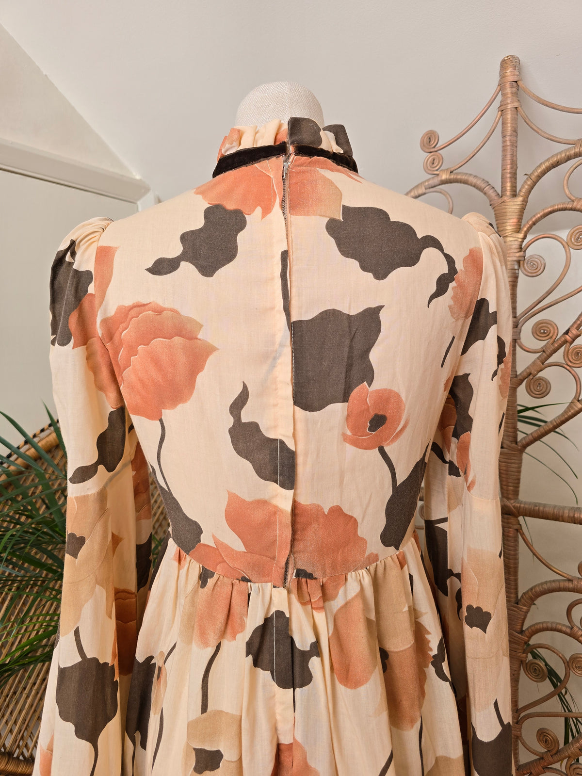 Vintage angel sleeves dress