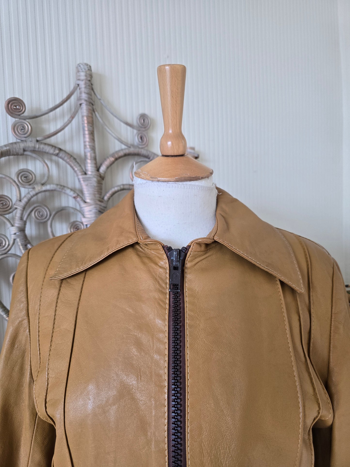 Vintage leather peak collar jacket