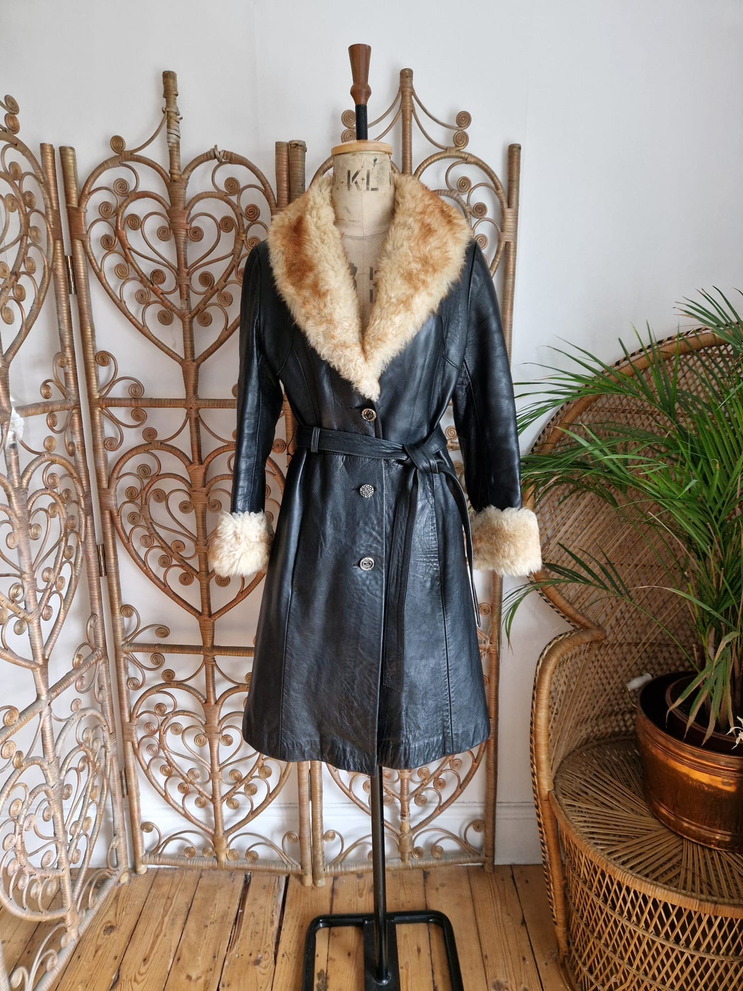 Vintage 70s leather coat