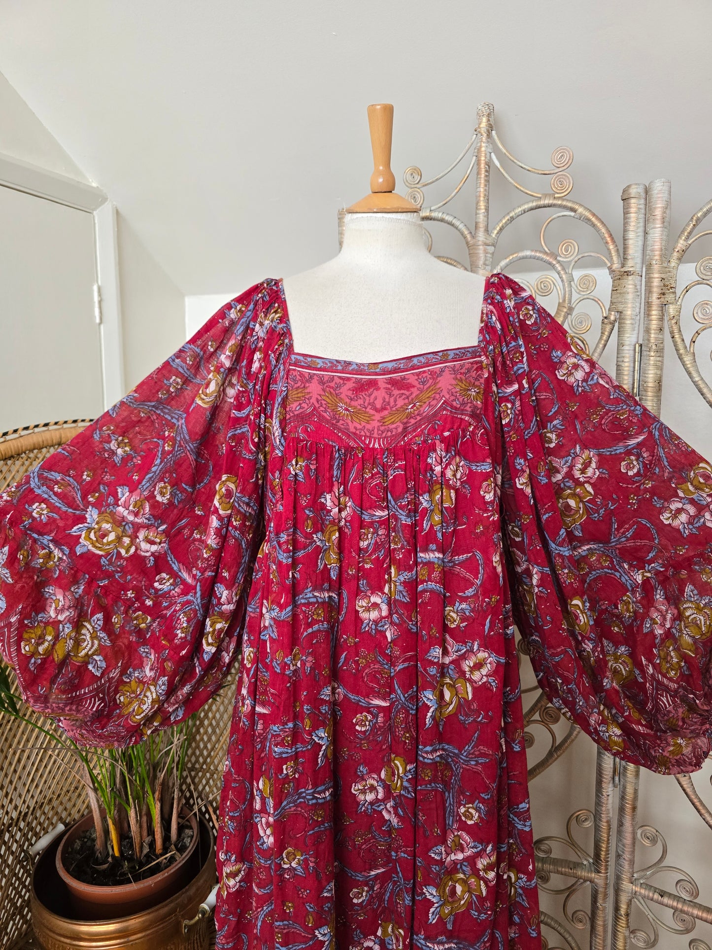 Vintage balloon sleeves Indian dress