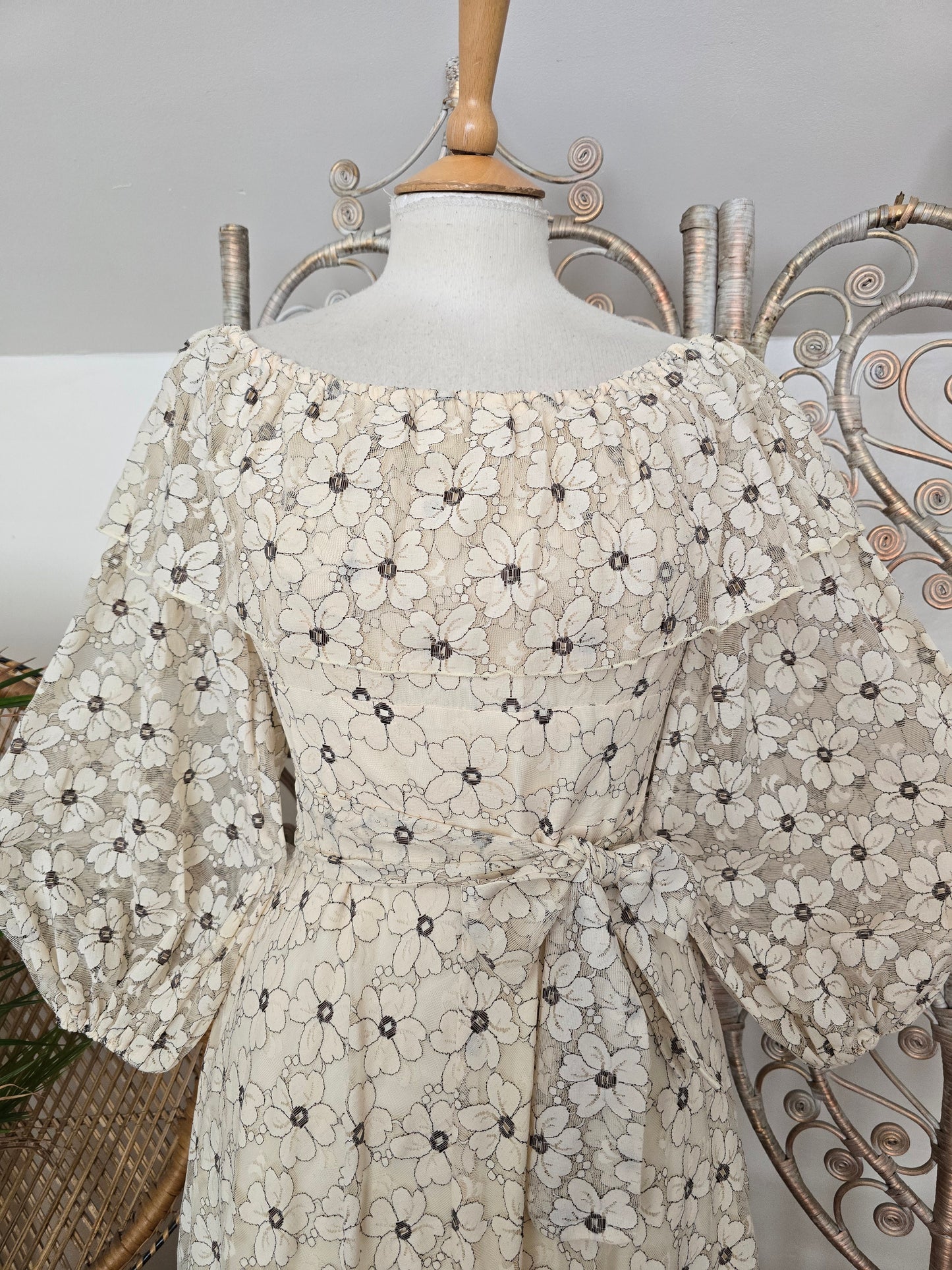 Vintage lace 70s dress