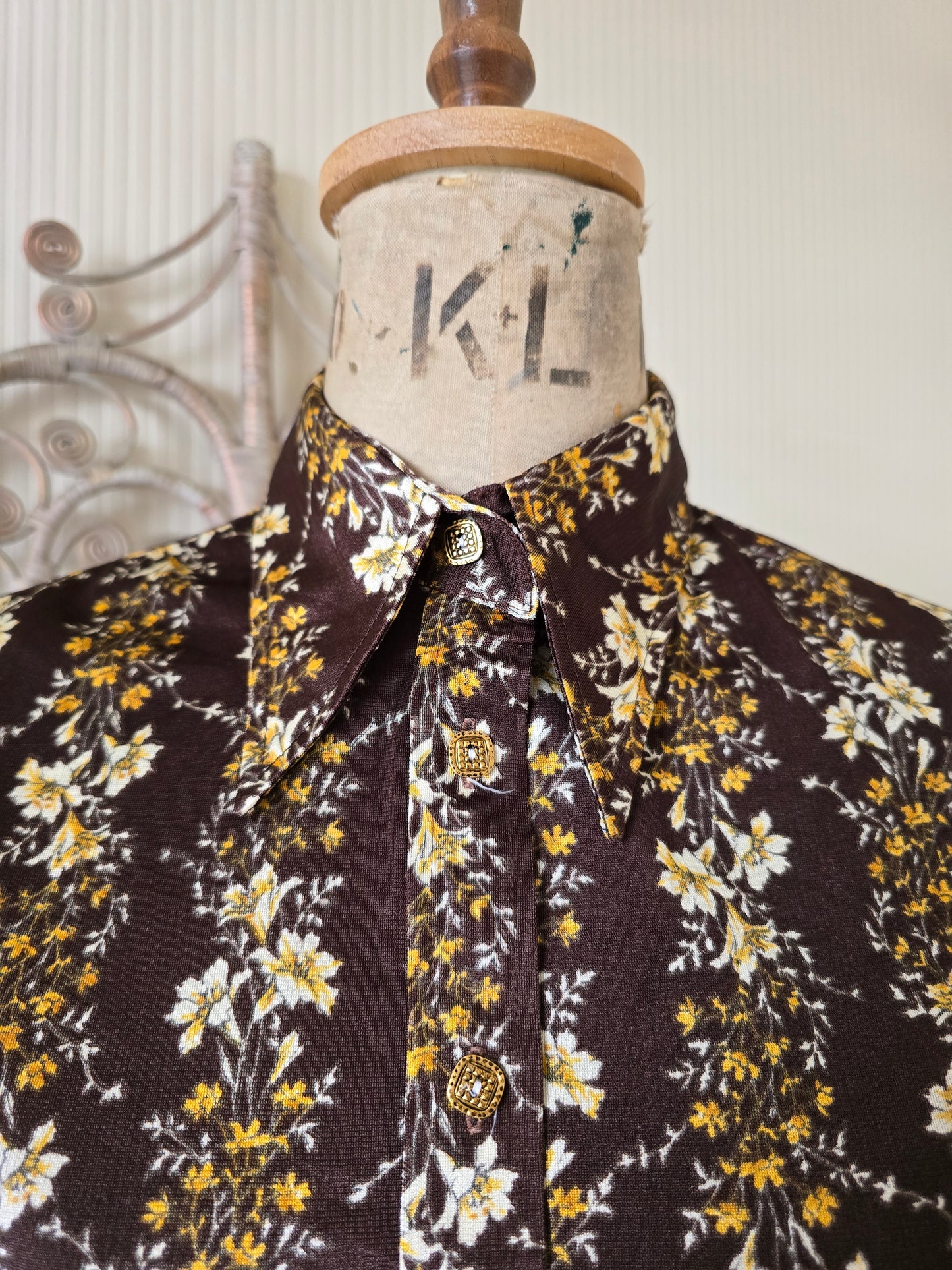 Vintage brown floral blouse