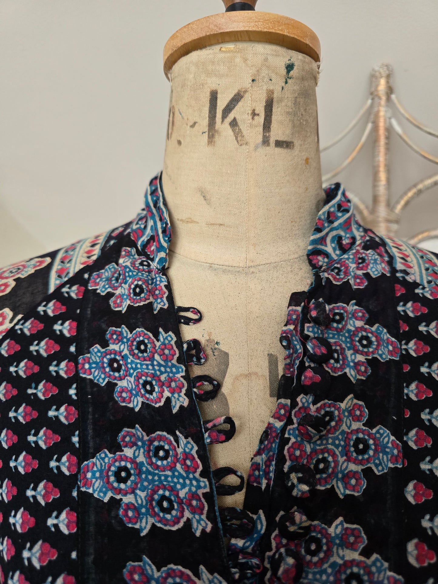 Vintage Ayesha Davar indian 70s dress