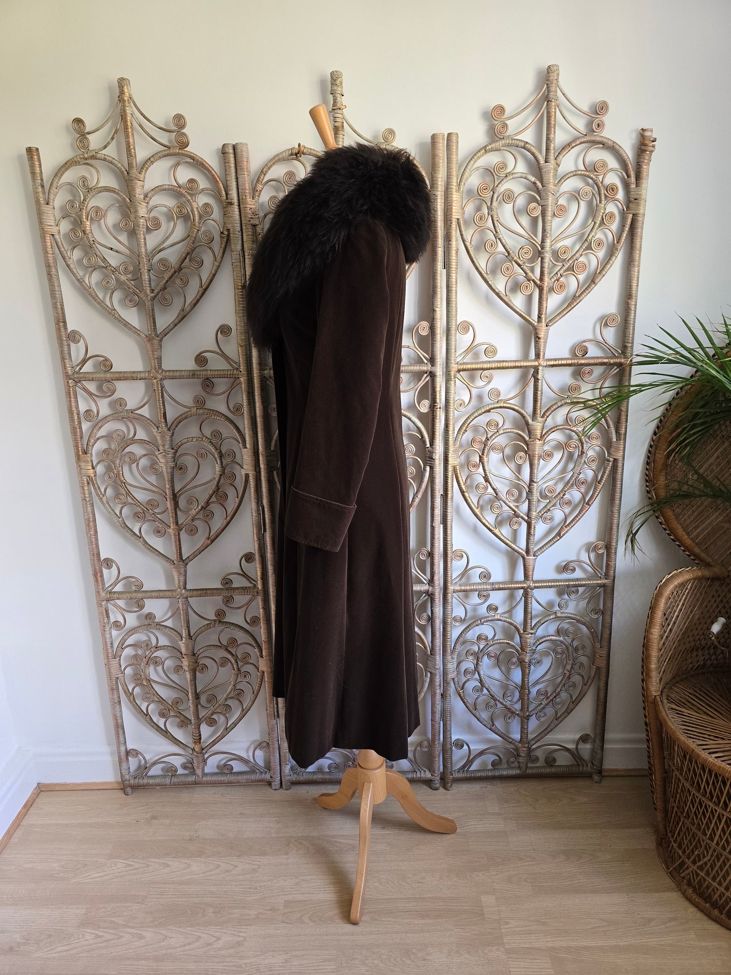 Vintage velvet sheepskin collar coat