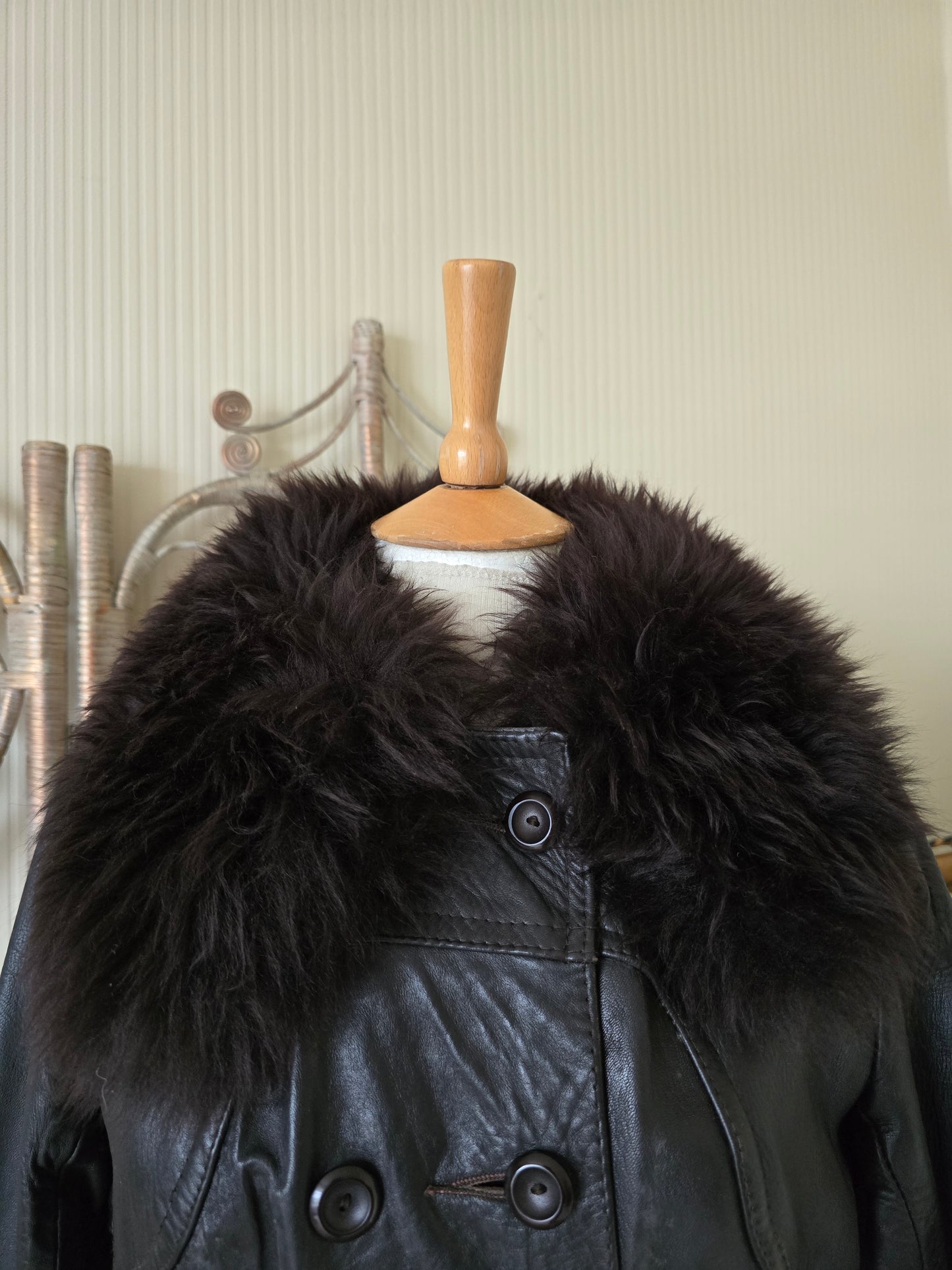 Vintage sheepskin collar leather coat