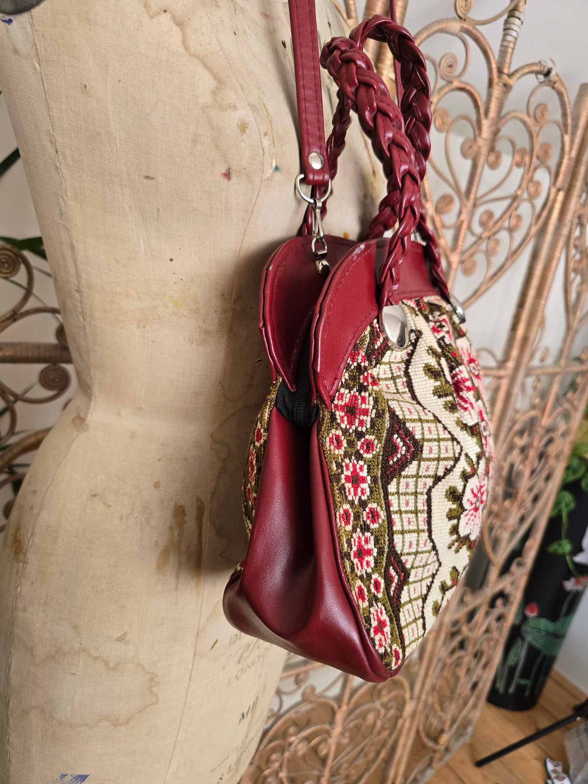 Vintage tapestry 60s bag