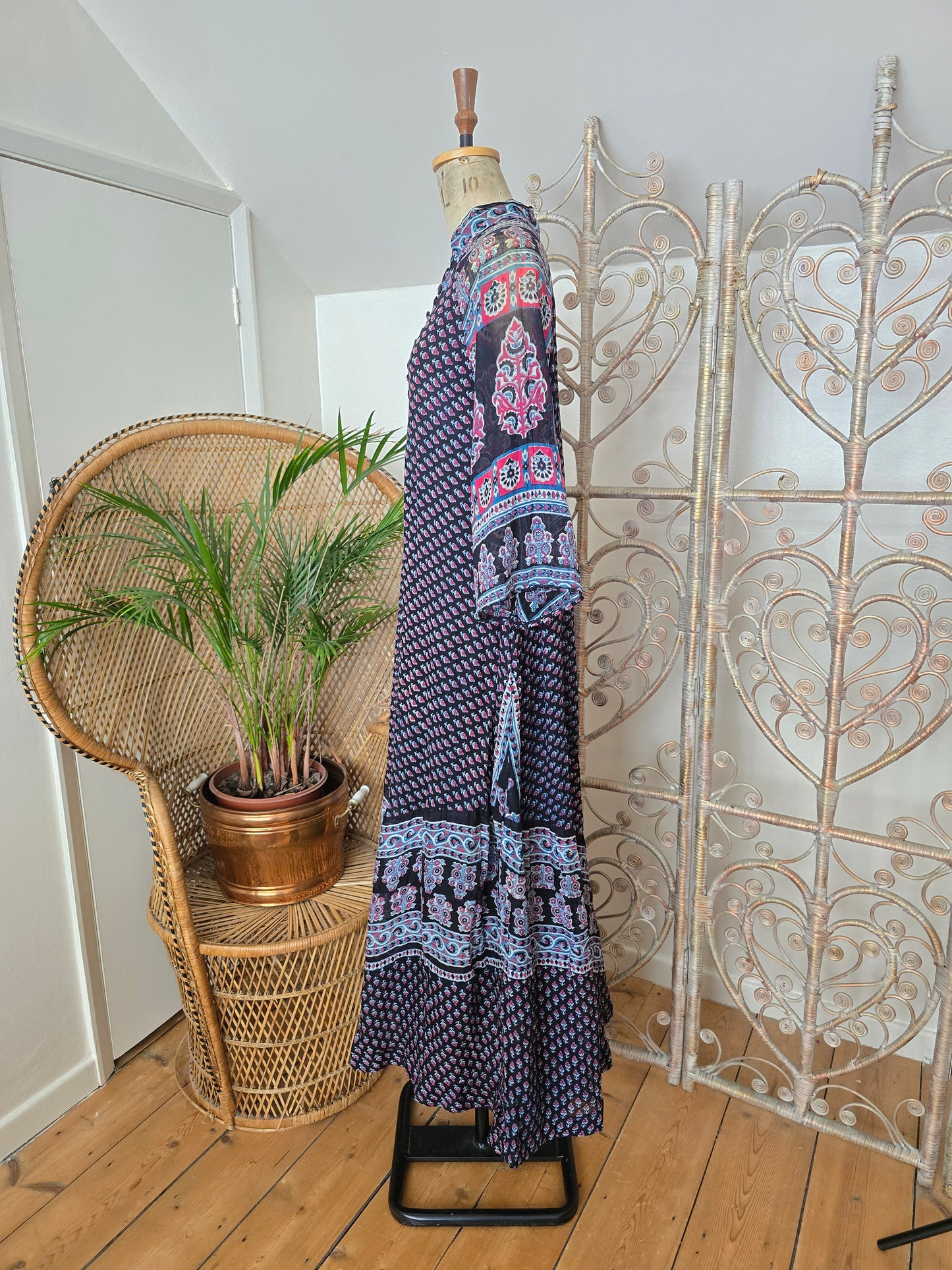 Vintage Ayesha Davar indian 70s dress