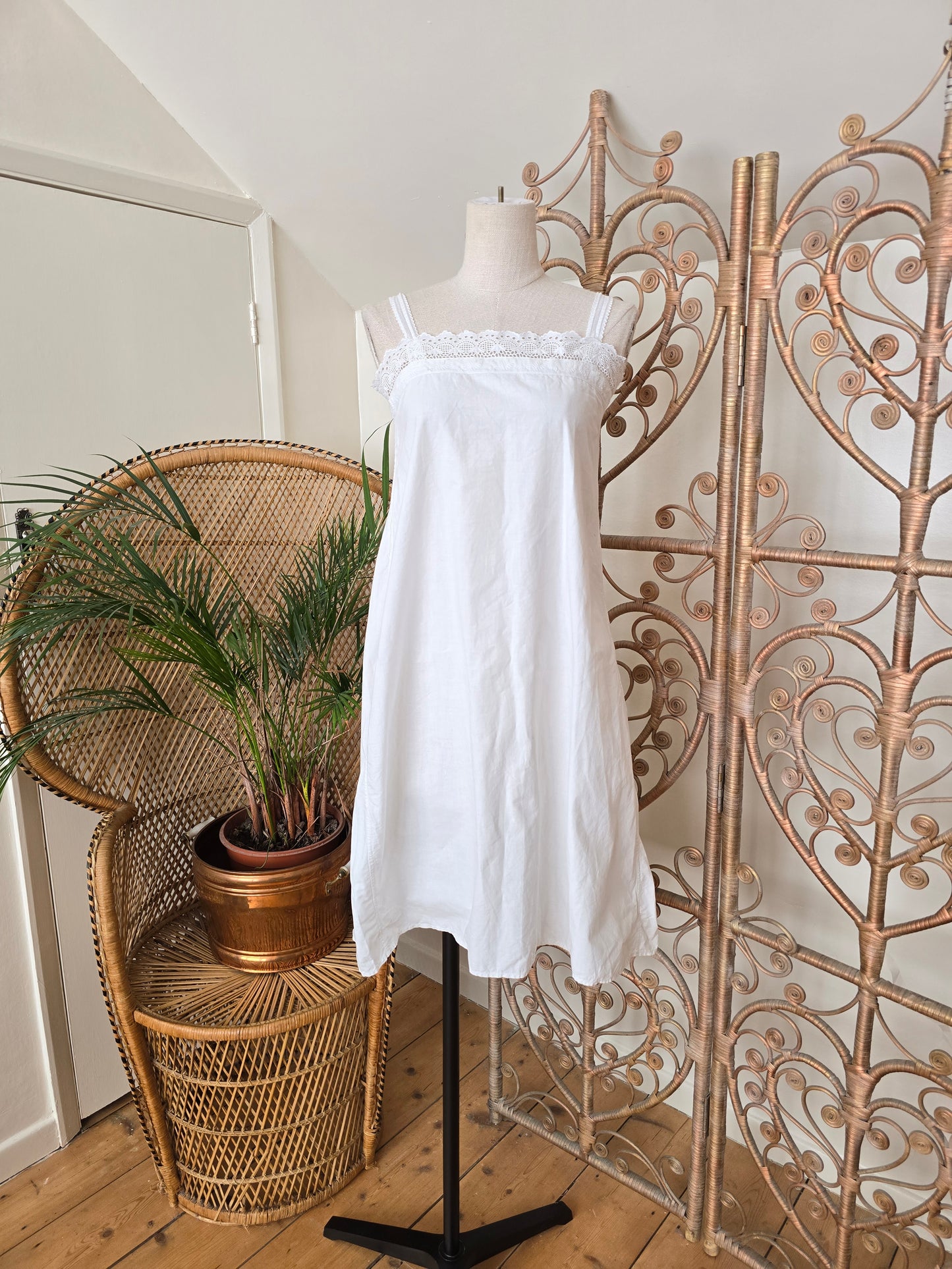 Antique cotton slip