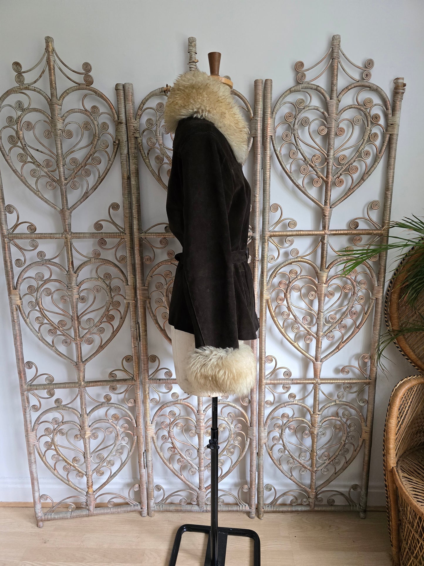 Vintage suede Sheepskin collar cuffs coat