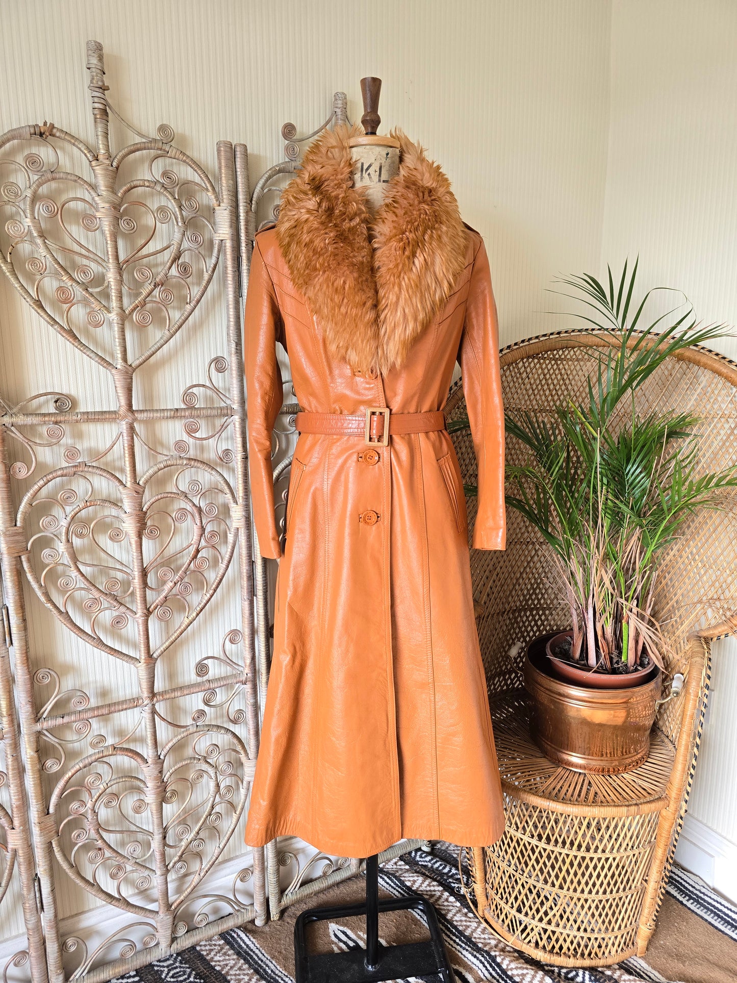 Vintage sheepskin collar leather coat