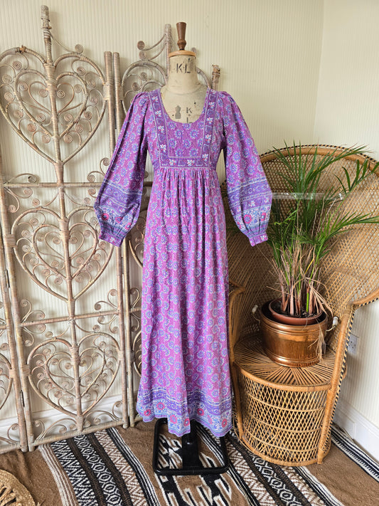 Vintage Ritu kumar for Roshafi Indian dress.