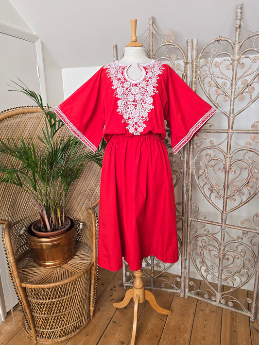 Vintage embroidered kaftan dress L