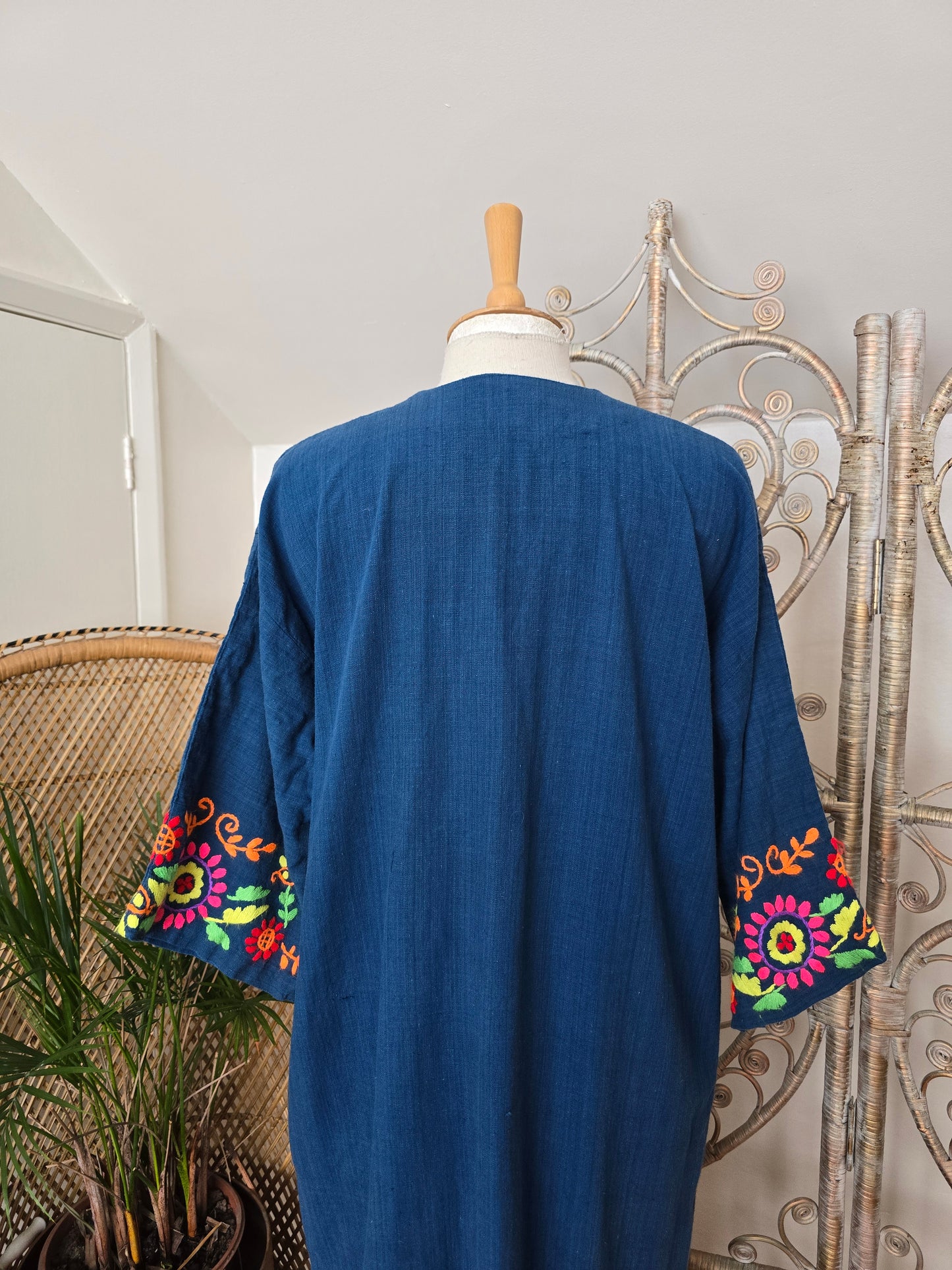 Vintage embroidered Mexican dress
