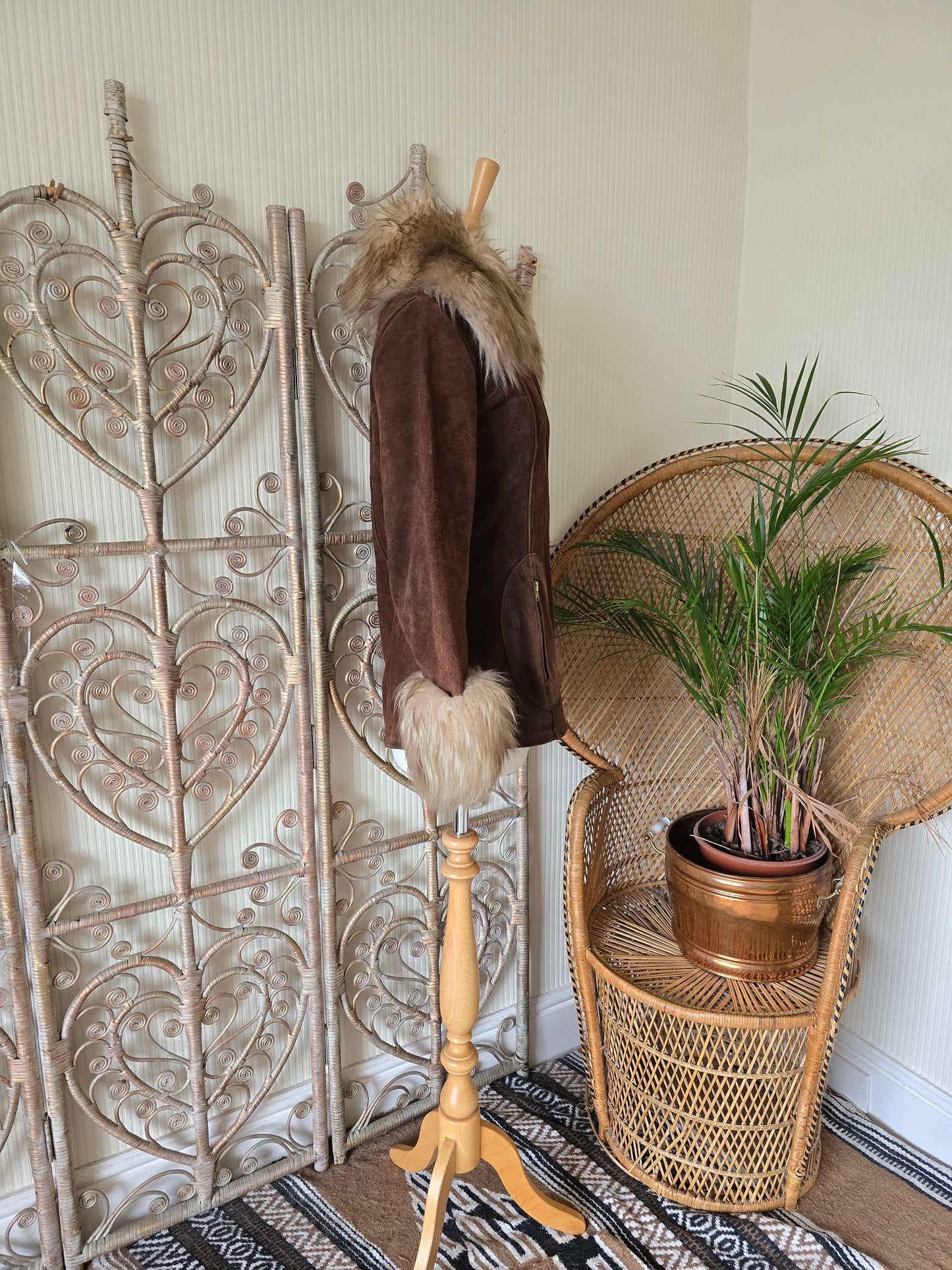 Vintage suede Sheepskin collar cuffs coat