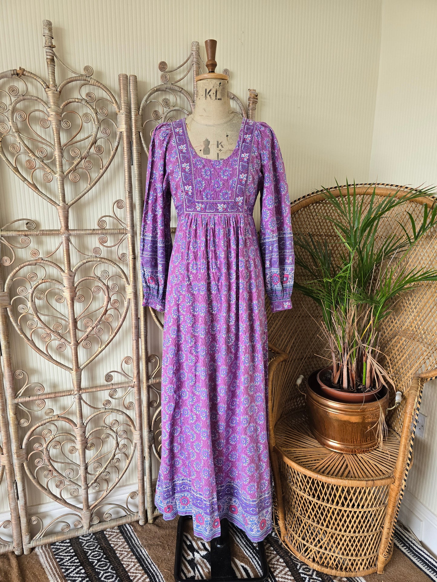 Vintage Ritu kumar for Roshafi Indian dress.