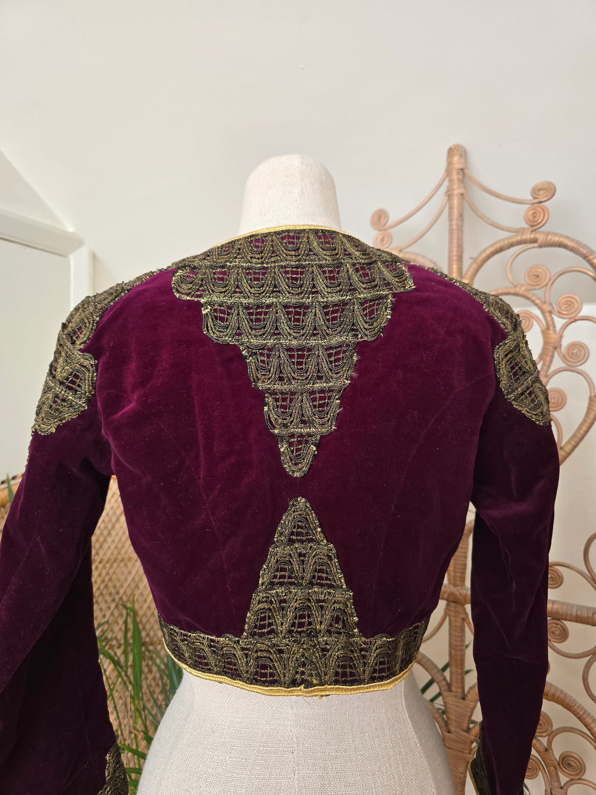 Vintage ottoman velvet embroidered jacket XS