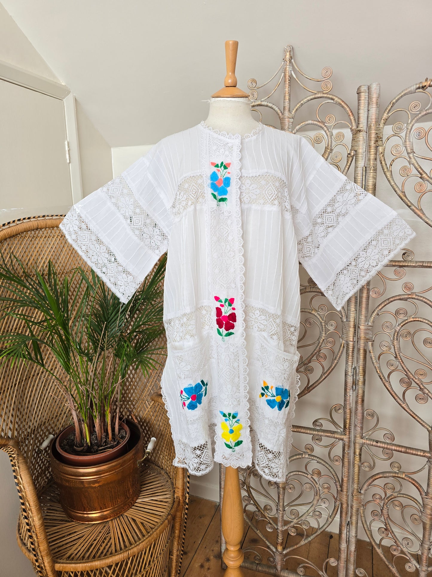 Vintage embroidered shirt tunic