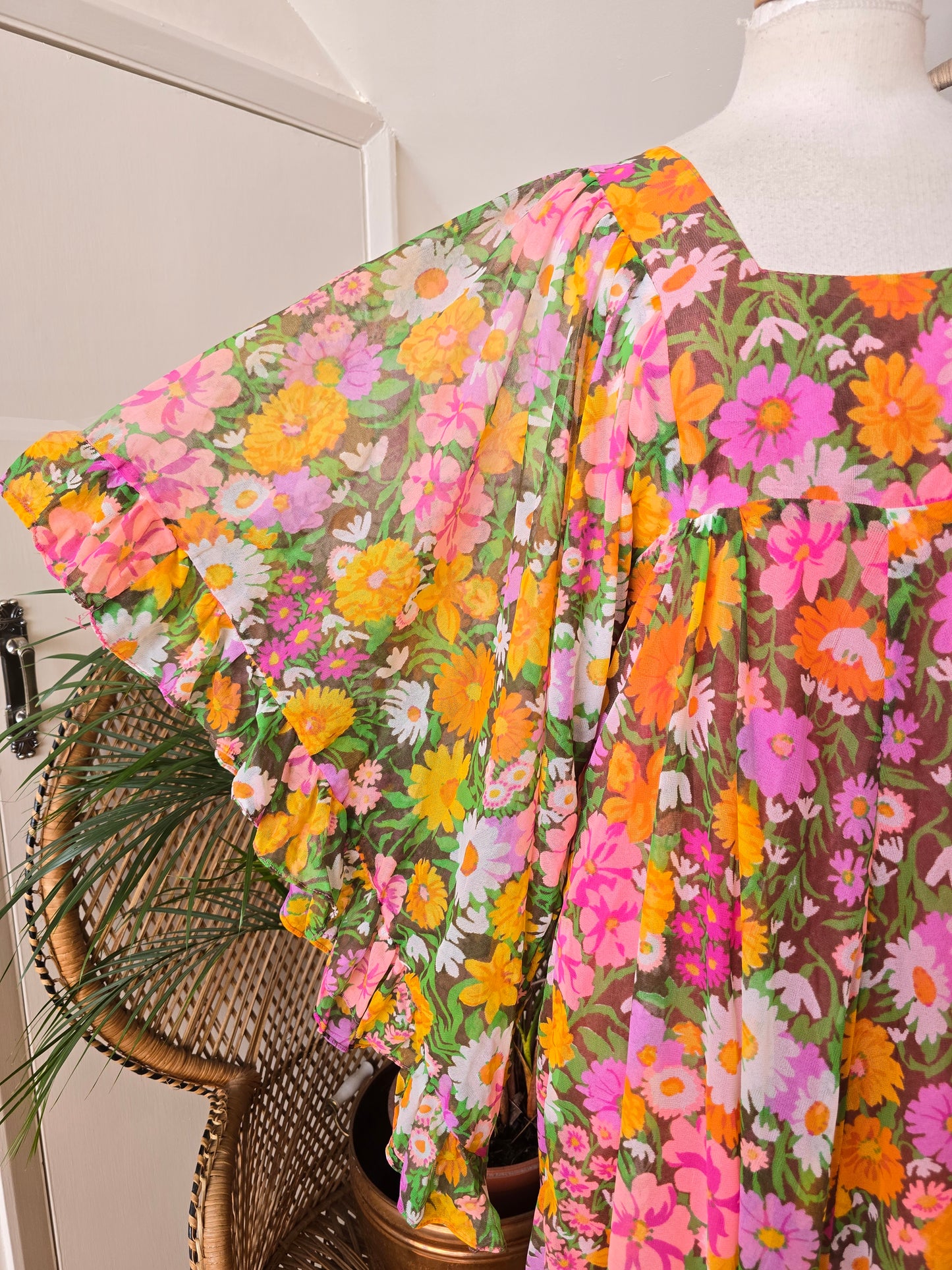 Vintage angel sleeves dress