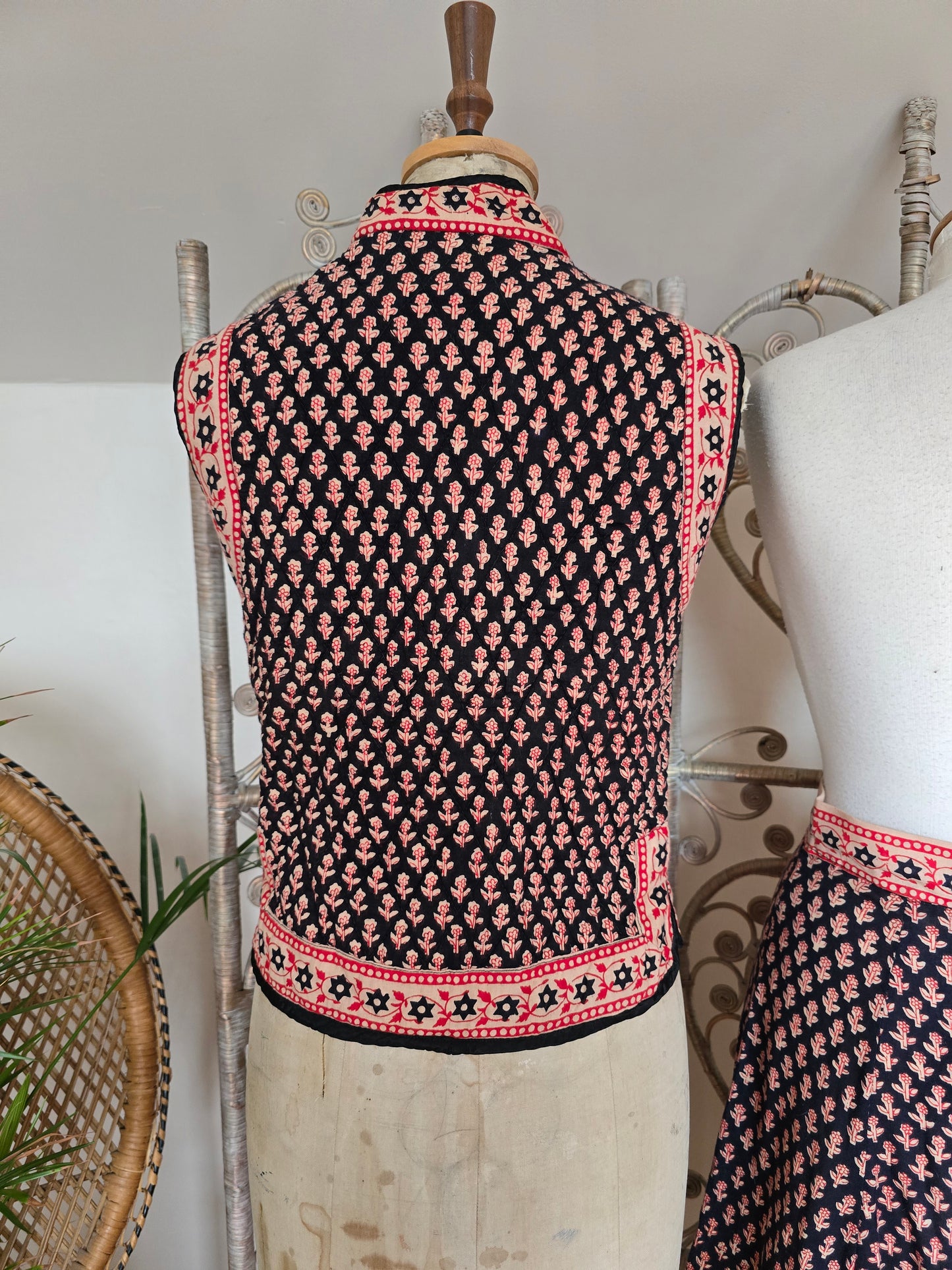 Vintage indian 70s two piece skirt waistcoat