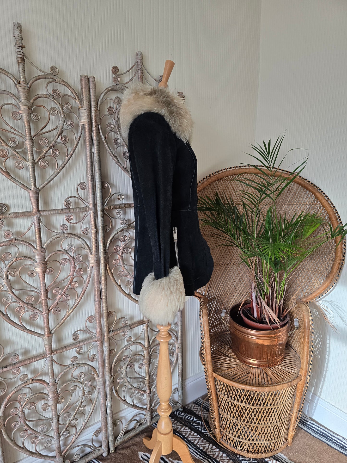 Vintage suede Sheepskin collar cuffs coat