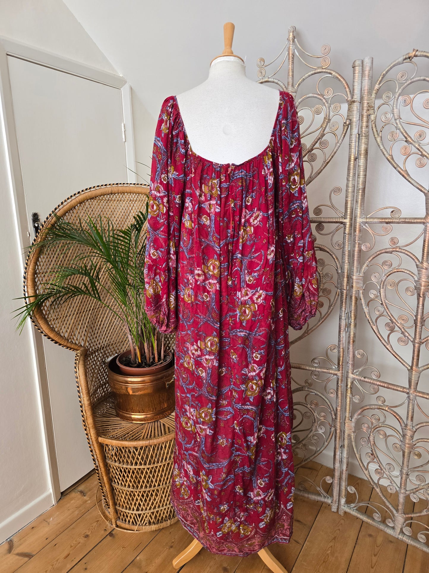 Vintage balloon sleeves Indian dress