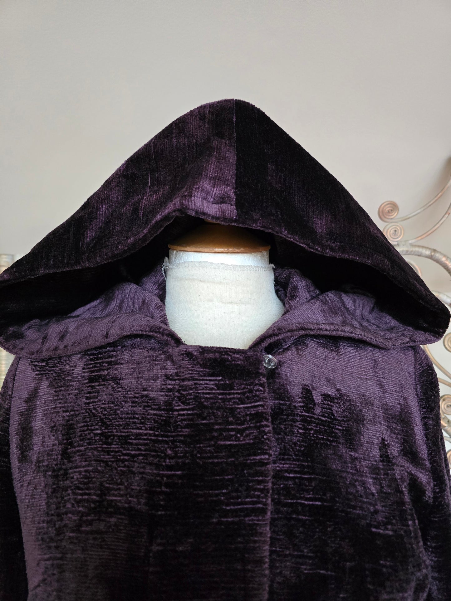 Vintage hooded Chenille 70s coat