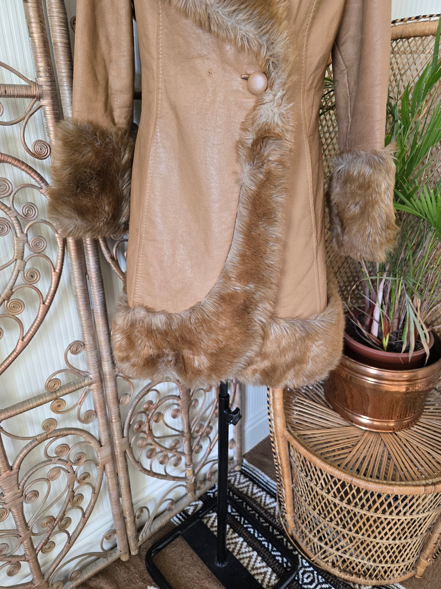 Vintage 60s faux fur & leather coat