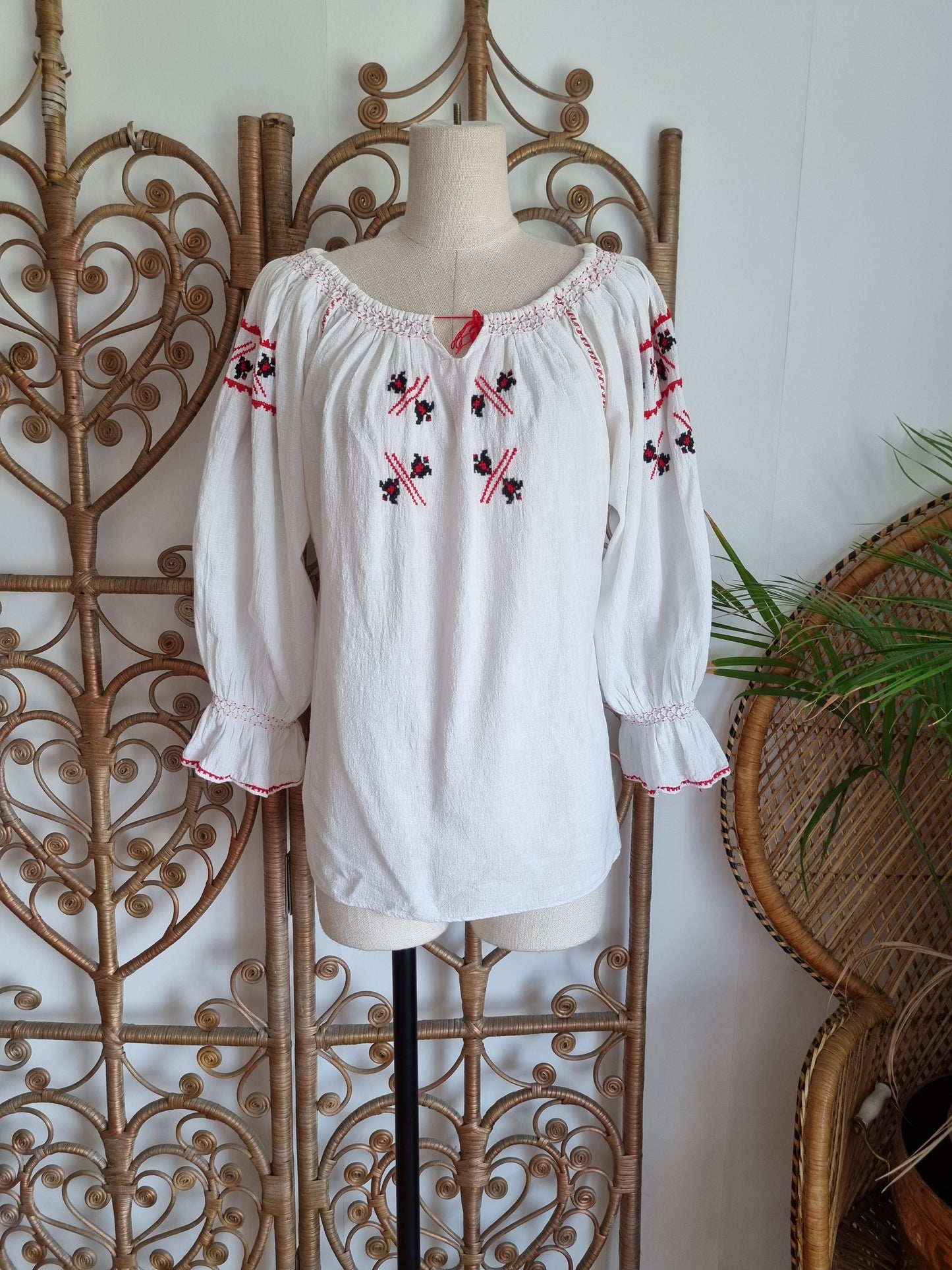 Vintage cheesecloth embroidered blouse