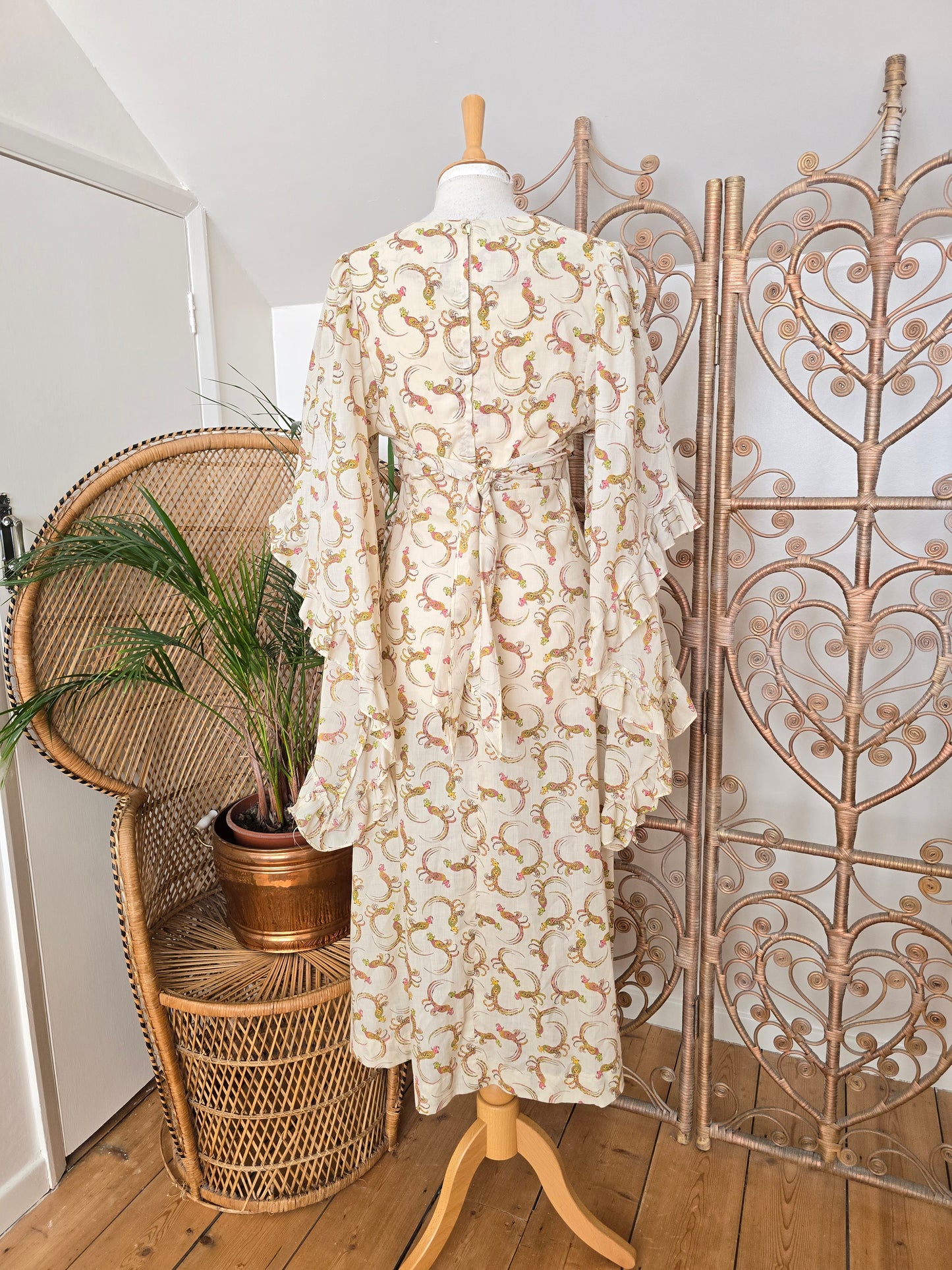 Vintage bird angel sleeves dress