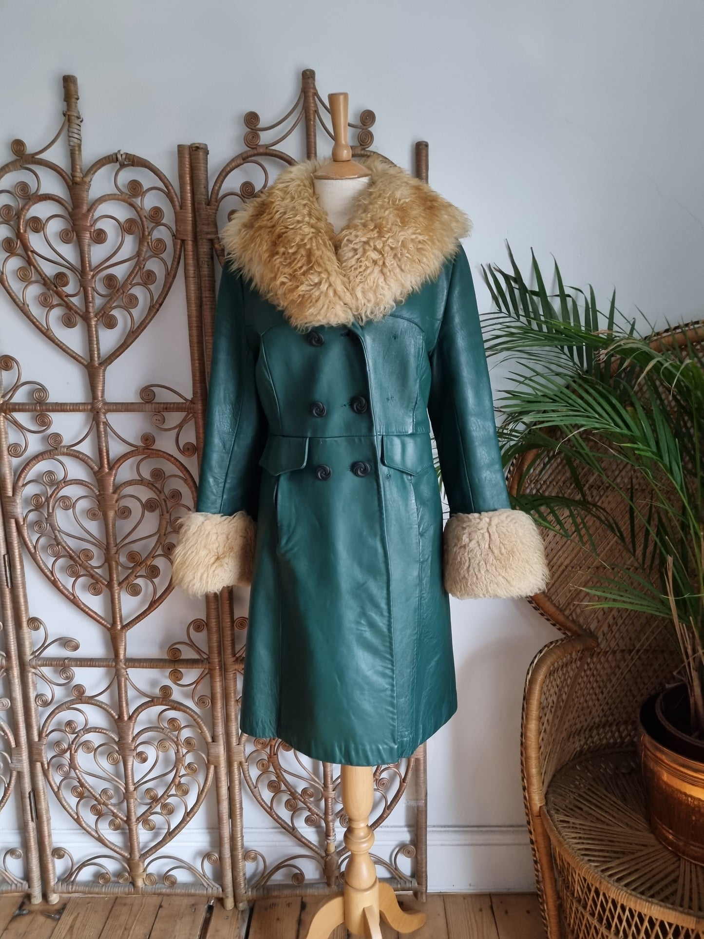 Vintage 70s leather coat
