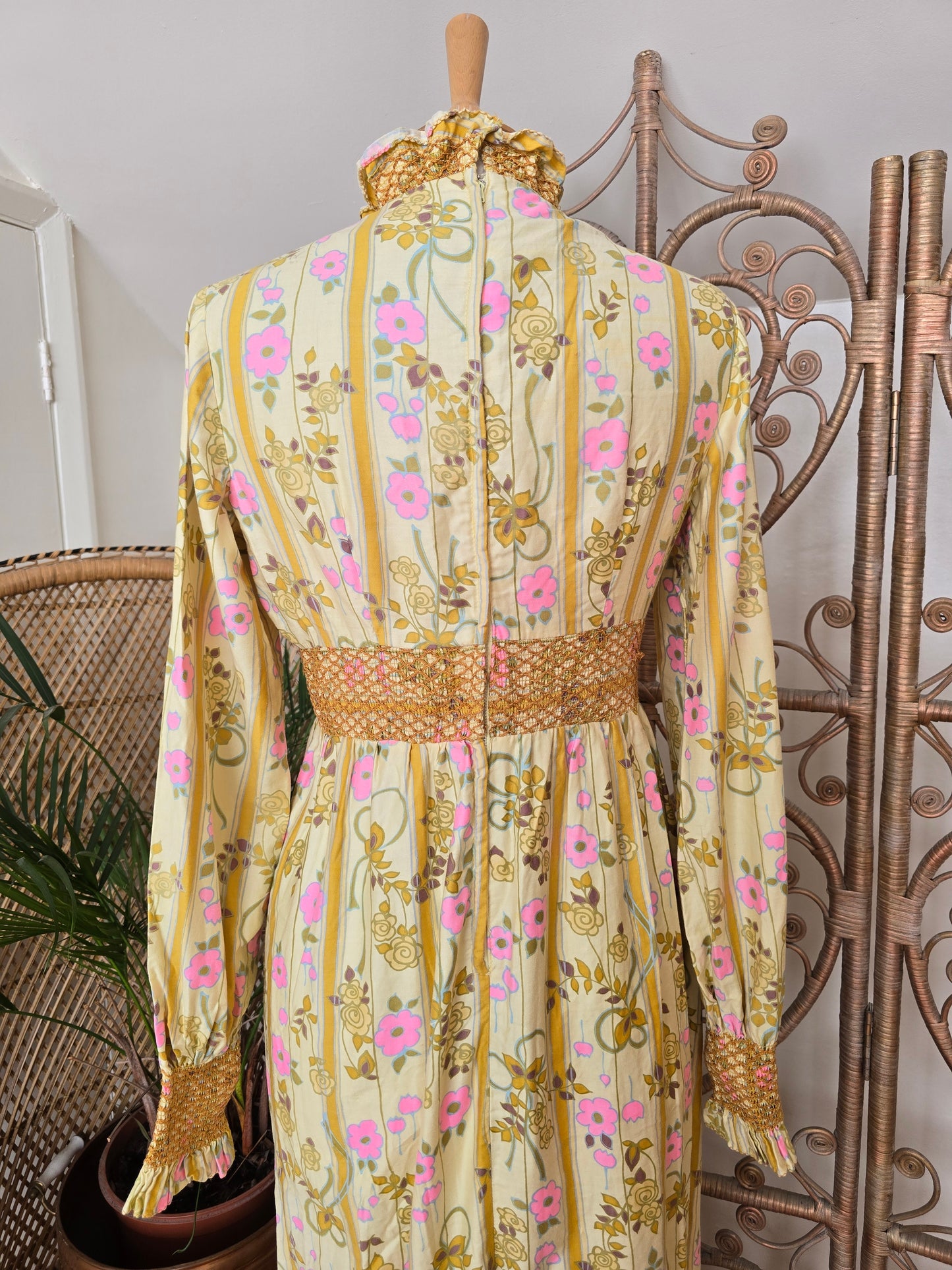 Vintage Richard shops 70s maxi dress