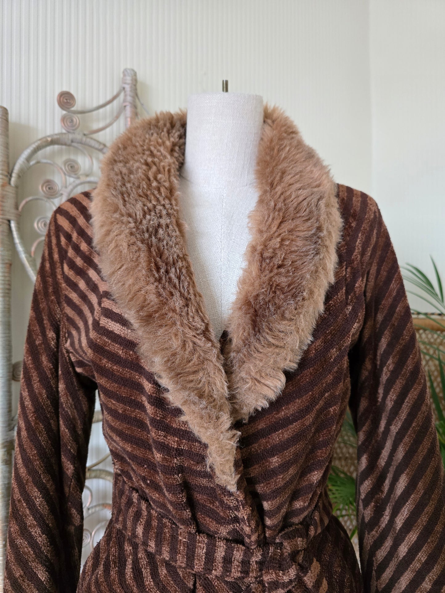 Vintage Chenille 70s coat