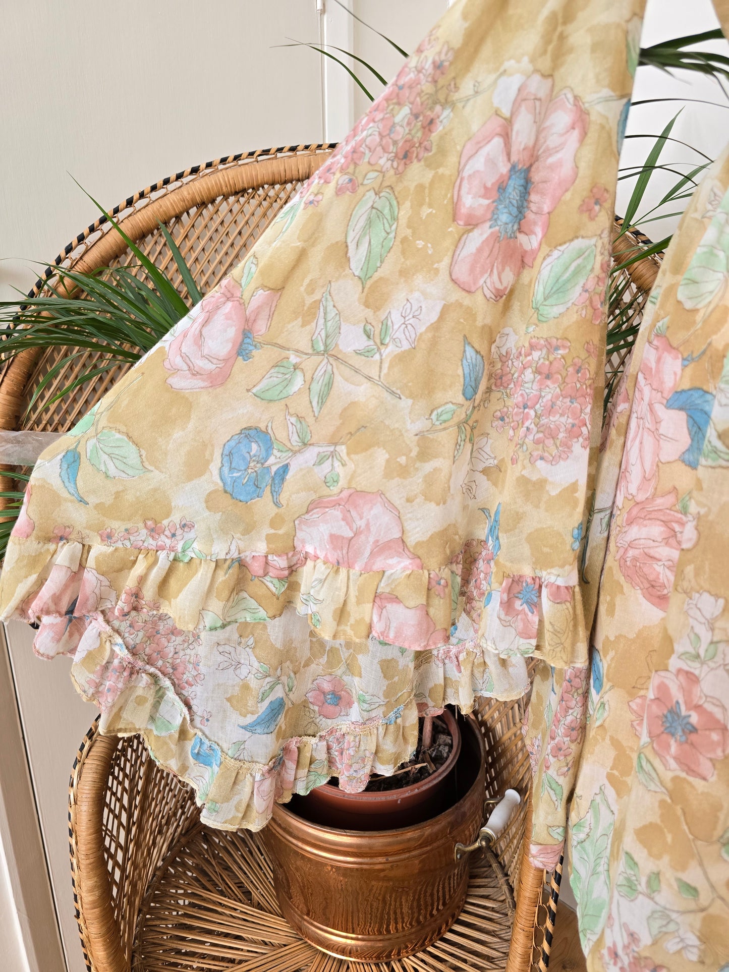 Vintage angel sleeves dress