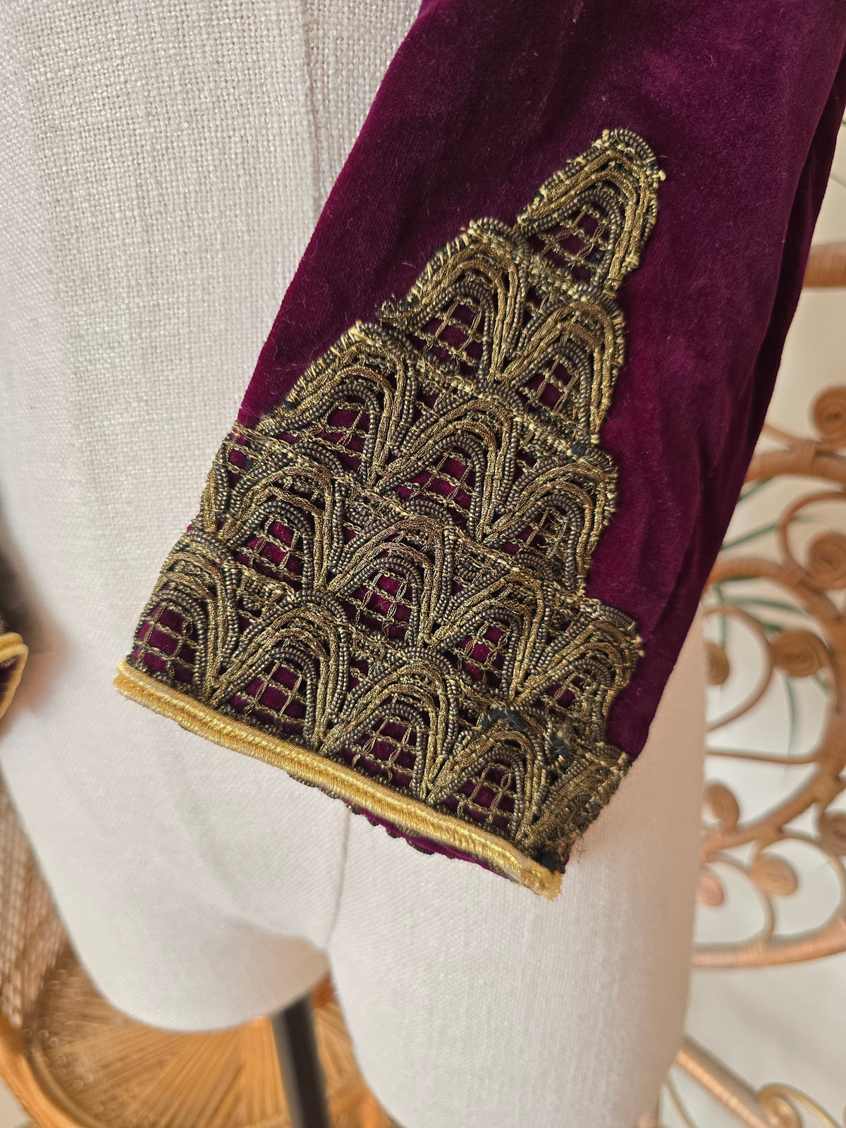 Vintage ottoman velvet embroidered jacket XS