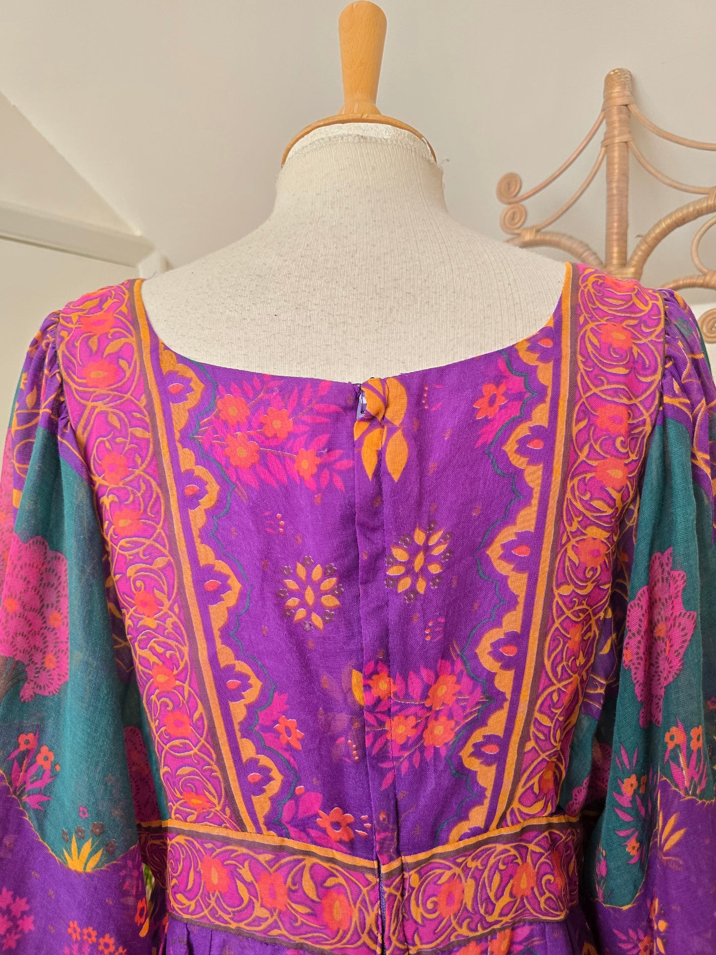 Vintage 70s maxi dress Rarer size