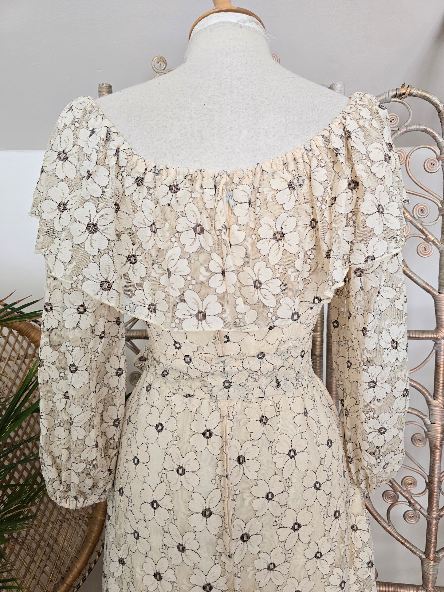 Vintage lace 70s dress