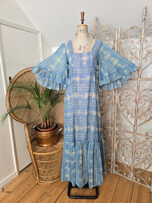 Vintage Richard shops 70s maxi dress