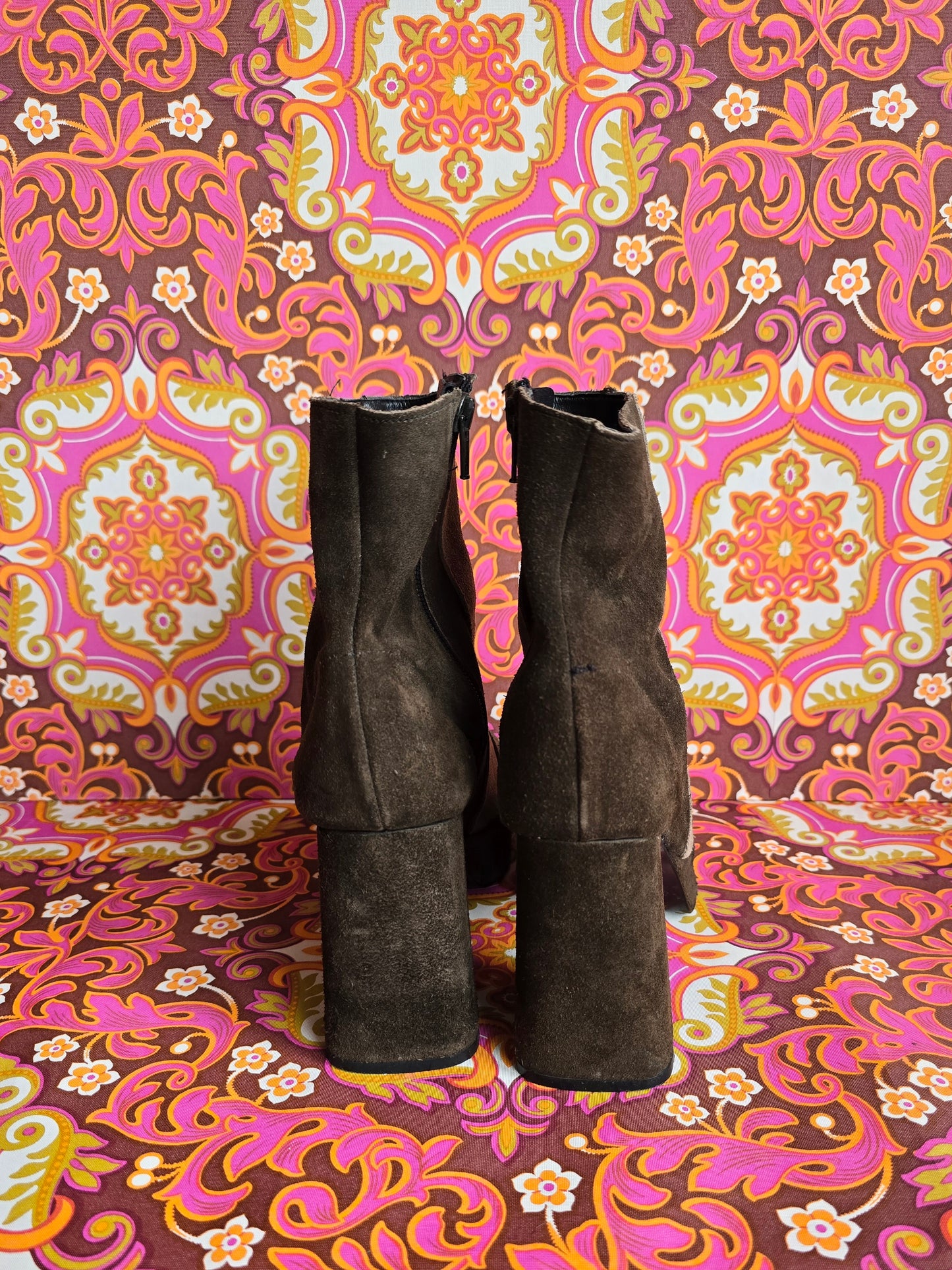 Vintage suede Rin Tin Tin boots size uk 6 Eur 39 us 8