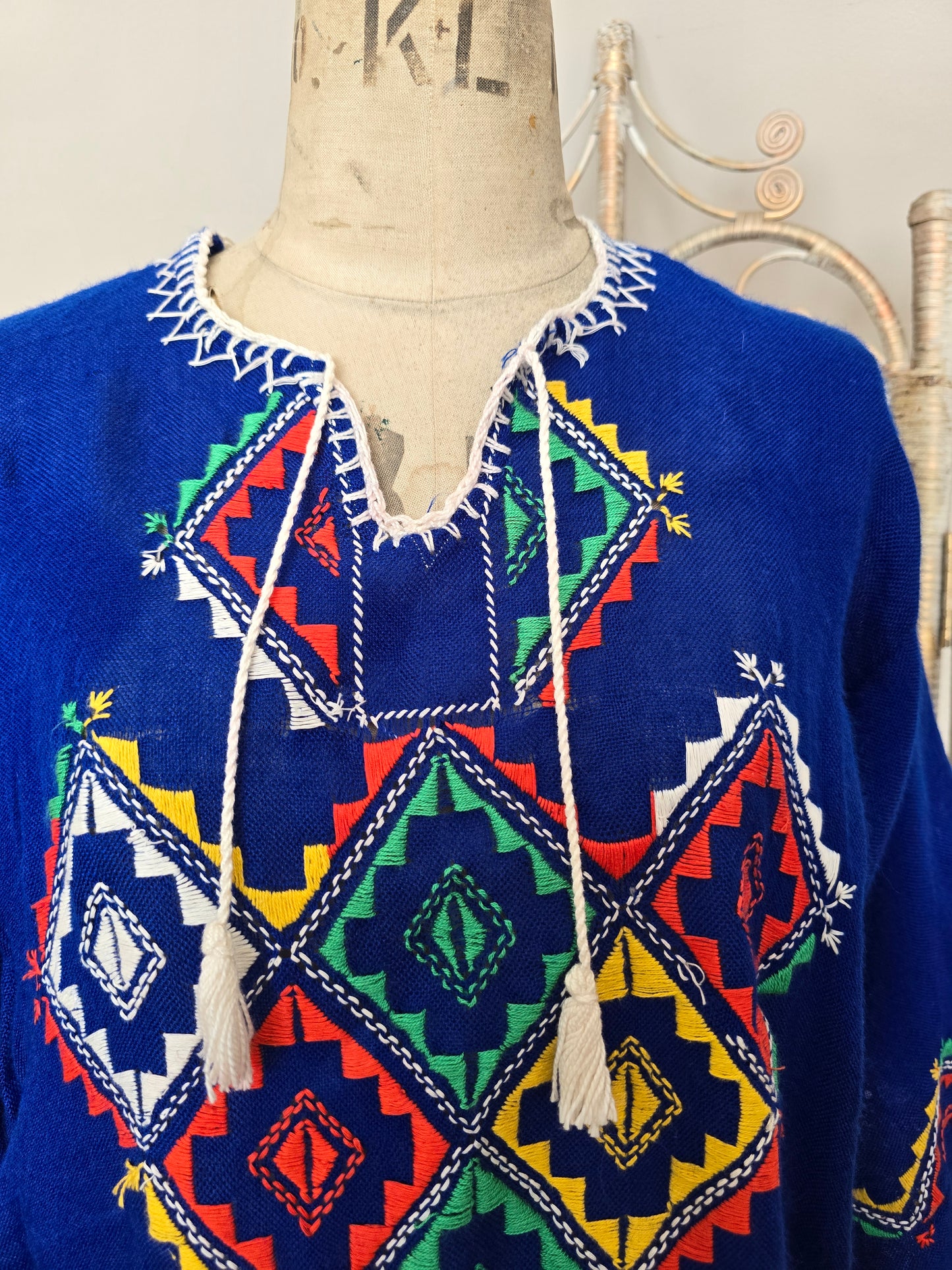 Vintage blue embroidered 70s kaftan tunic S M