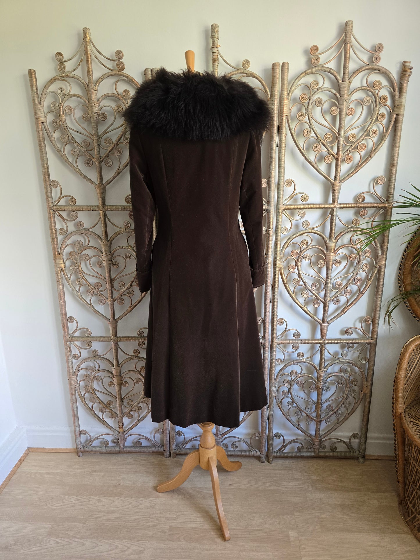 Vintage velvet sheepskin collar coat