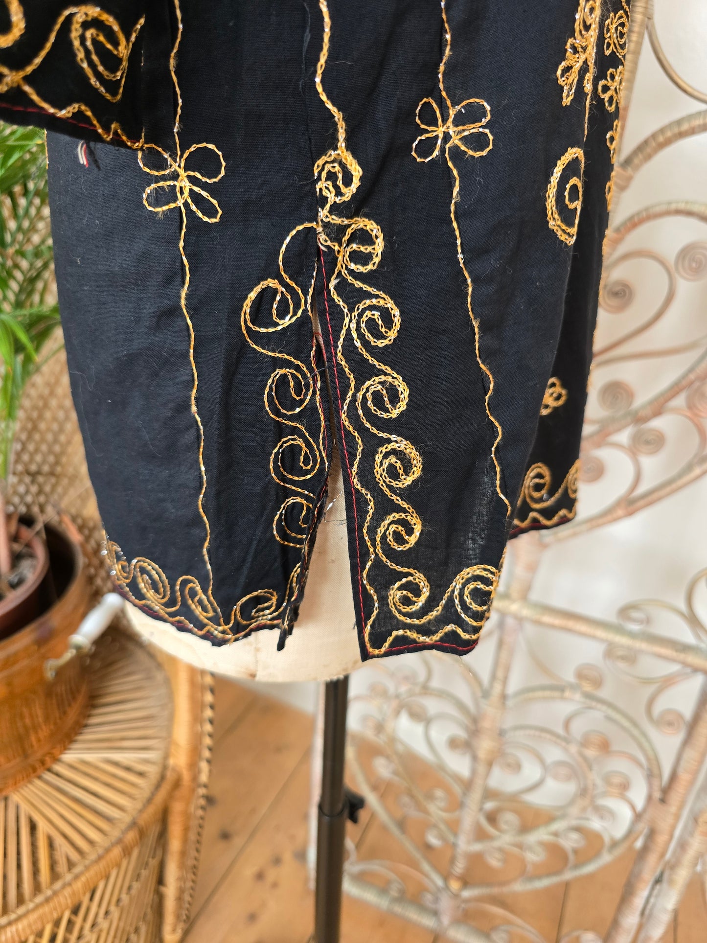 Vintage embroidered kaftan tunic