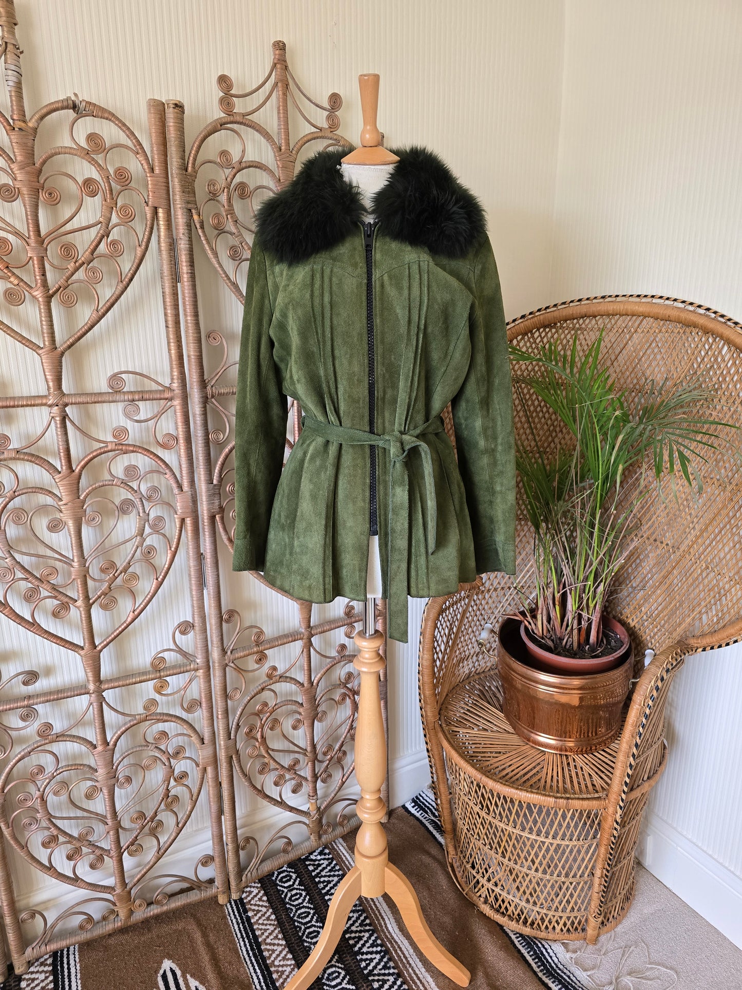 Vintage suede Sheepskin collar  coat