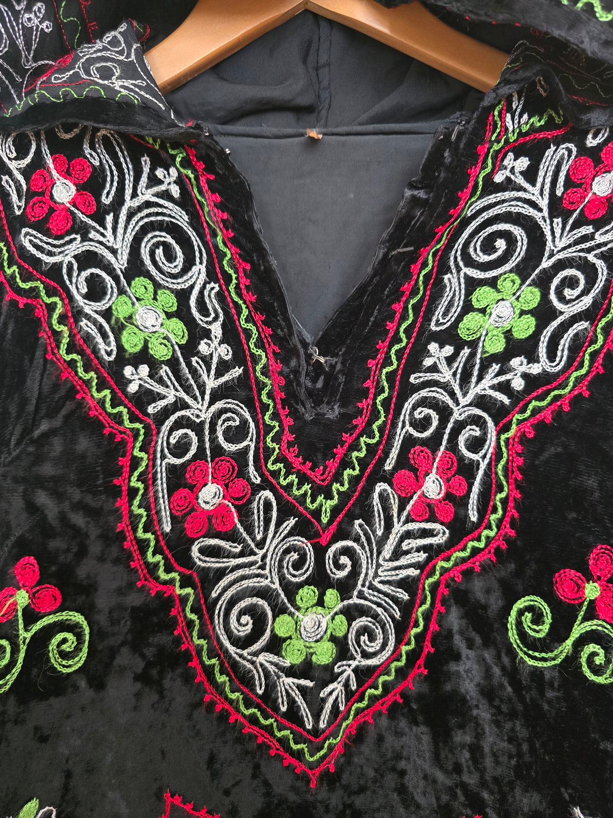 Vintage hooded embroidered velvet kaftan dress